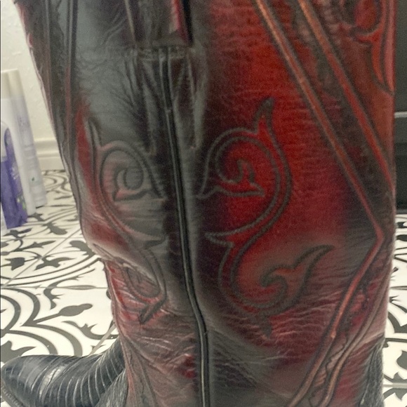 Men's Black and Maroon Cowboy Boots - Picture 10 of 11